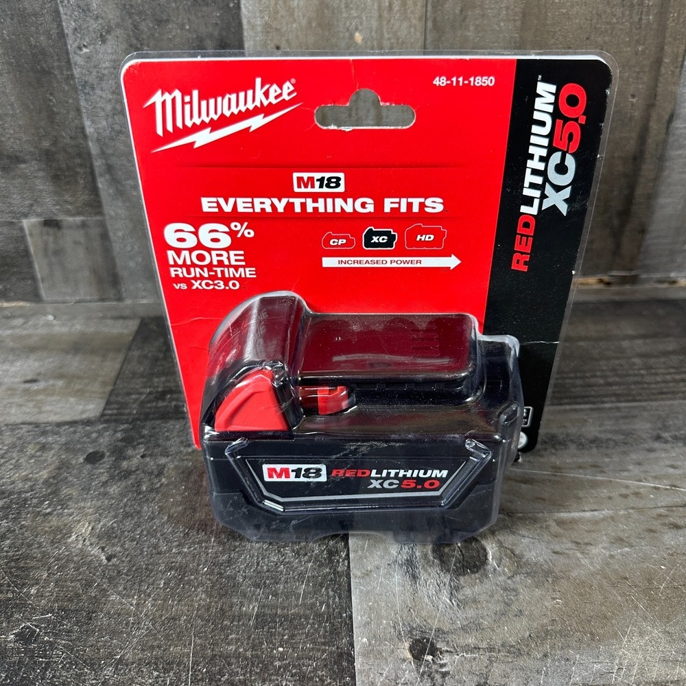 (1) NEW IN PACK Genuine Milwaukee M18 48-11-1850 5.0 AH Battery 18V XC 18 Volt
